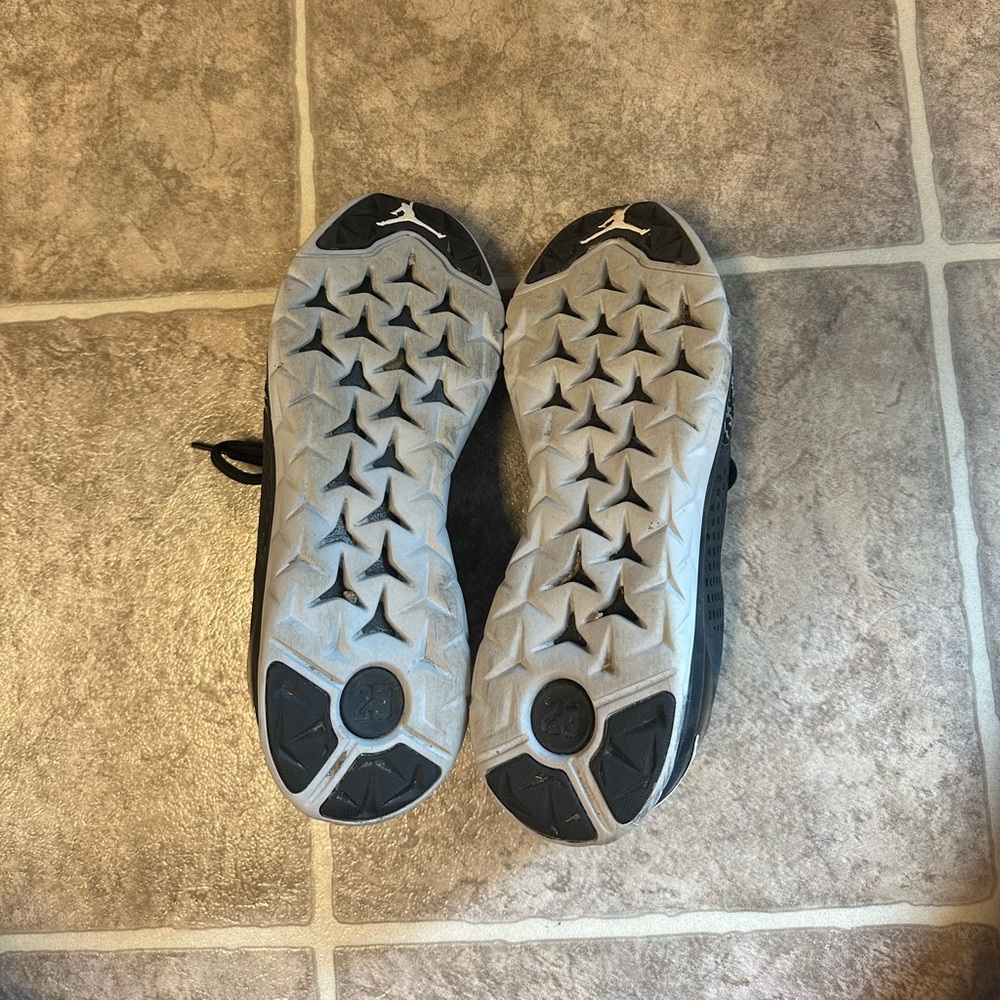 Jordan Shoes - Picture 7 of 7